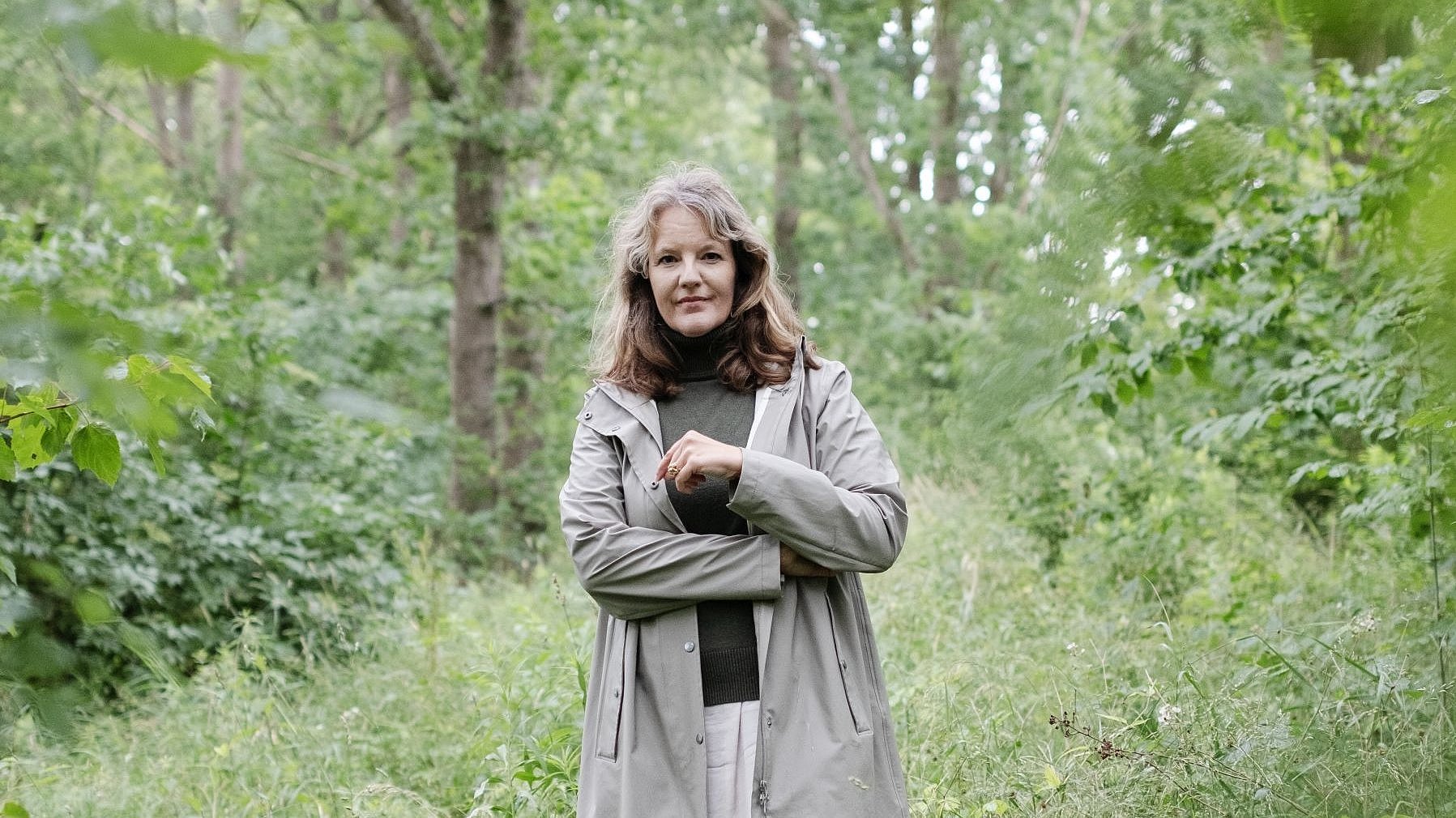 Christine Nellemann, Dekanin für Nachhaltigkeit an Dänemarks Technischer Universität, fotografiert in einem Waldstück Christine Nellemann, Dekanin für Nachhaltigkeit an Dänemarks Technischer Universität, fotografiert in einem Waldstück